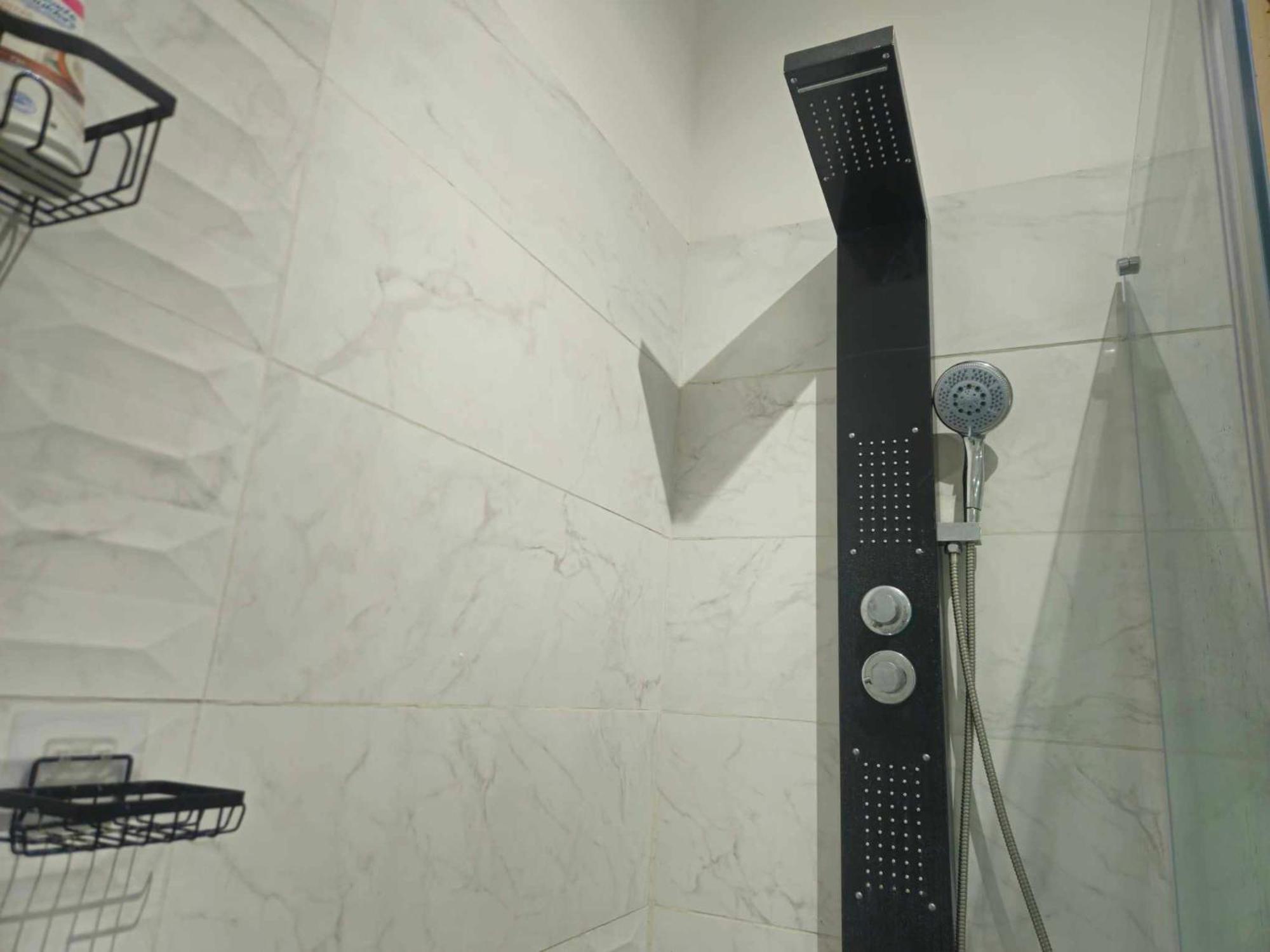 Av De Bordeaux Bed & Breakfast Narbonne Bagian luar foto