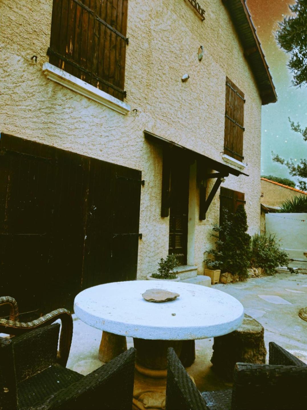 Av De Bordeaux Bed & Breakfast Narbonne Ruang foto